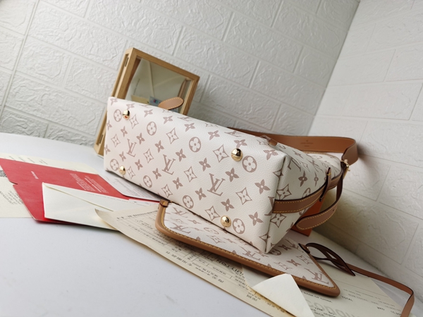 ルイヴィトンバッグ素材ディテール